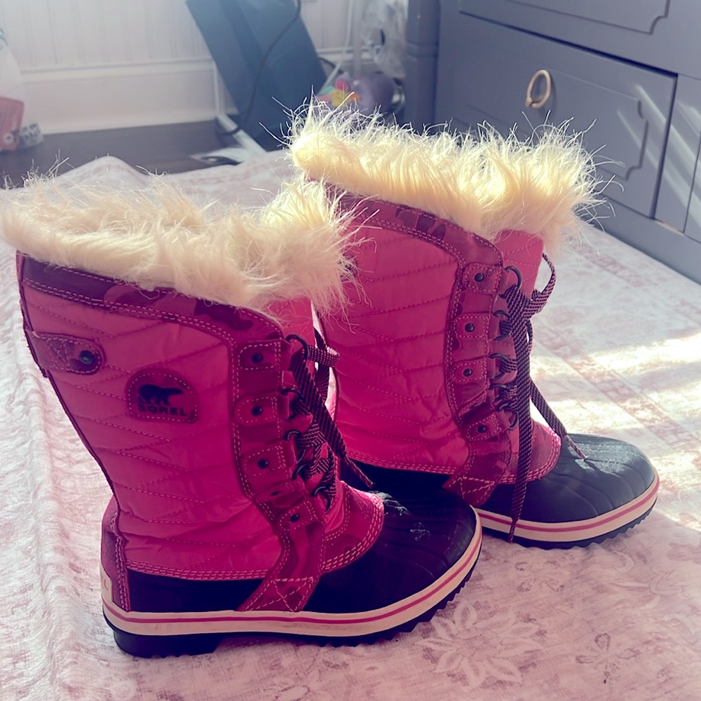Girls Pink Sorel Boots size 4